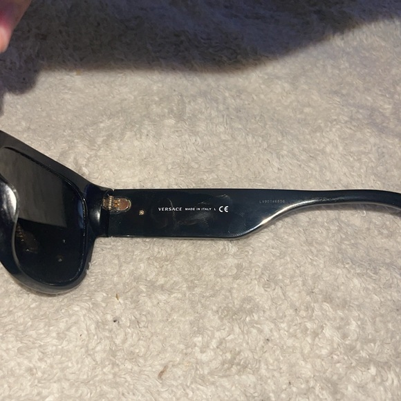 Versace unisex sunglasses - Picture 4 of 6